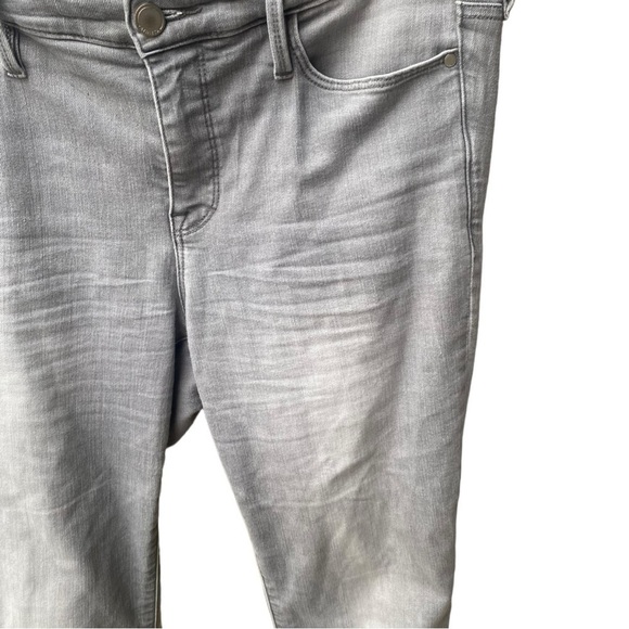 Athleta Gray Sculptek Skinny Faded Wash Jeans I Size: 8 - Picture 4 of 10